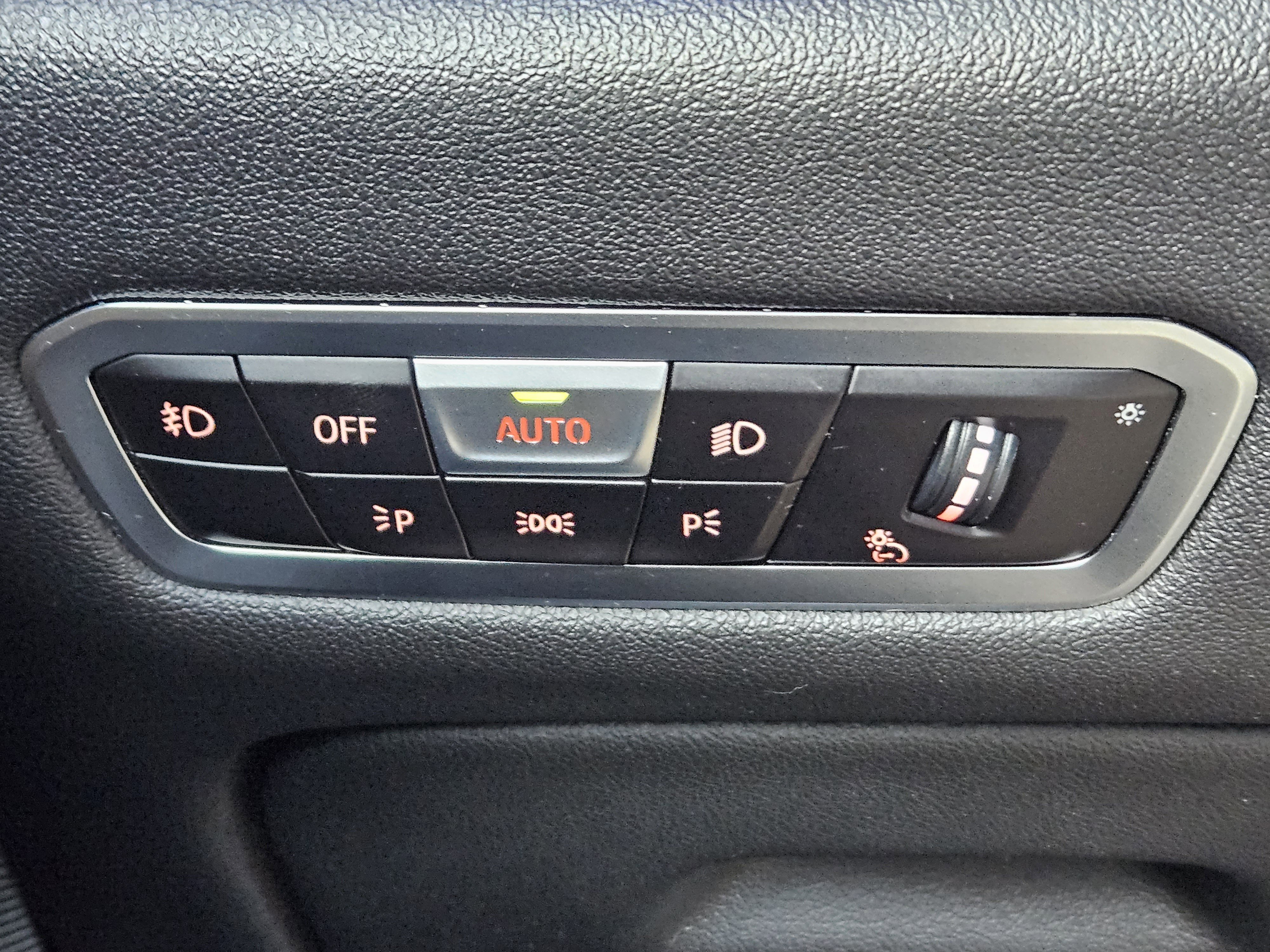 Used 2020 BMW X5 sDrive40i w/ Premium Package image 22