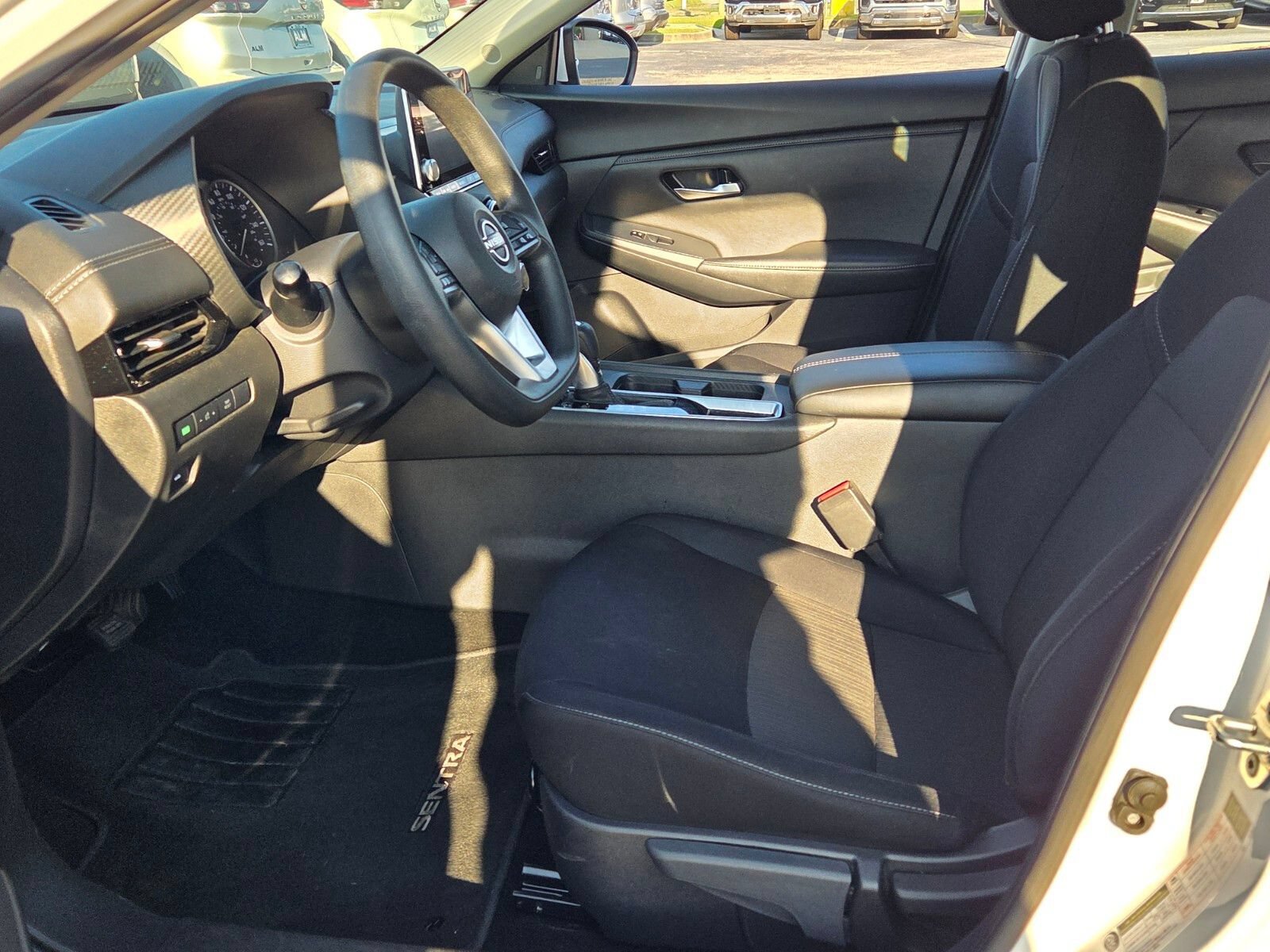 Used 2024 Nissan Sentra SV FWD image 5