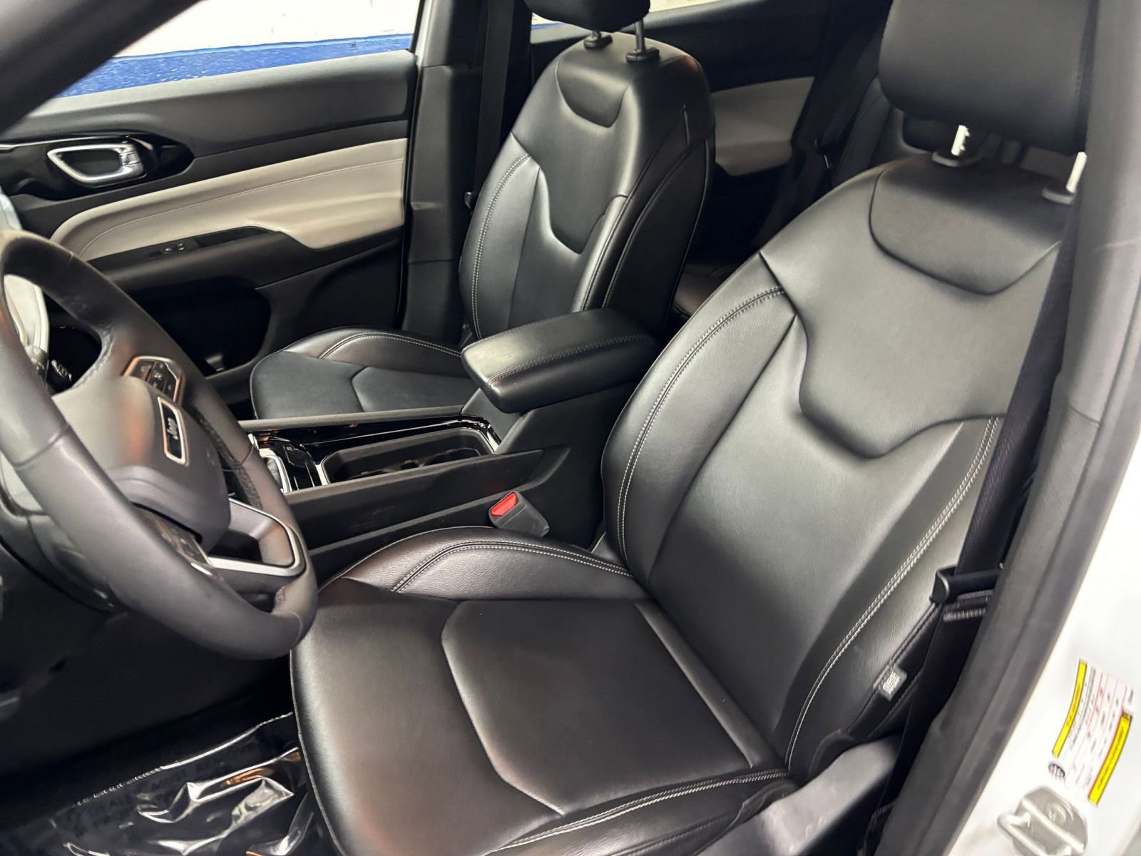 Used 2025 Jeep Compass Limited AWD/4WD image 31