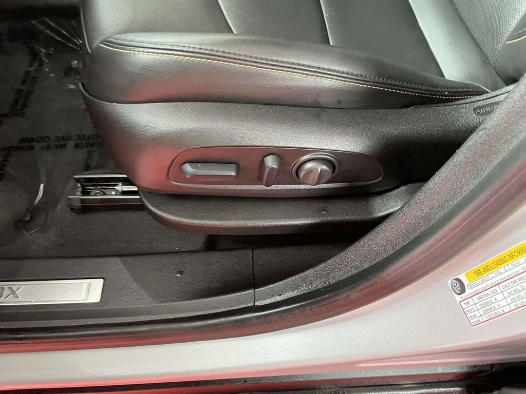 Used 2022 Chevrolet Equinox Premier image 30