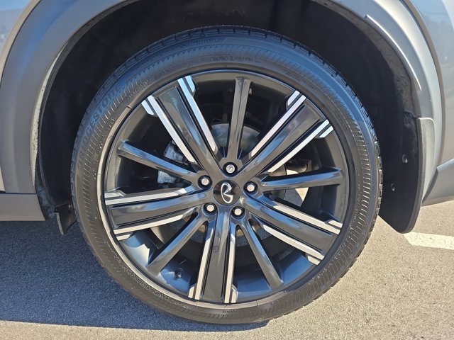 Used 2021 INFINITI QX50 Luxe w/ Appearance Package image 32