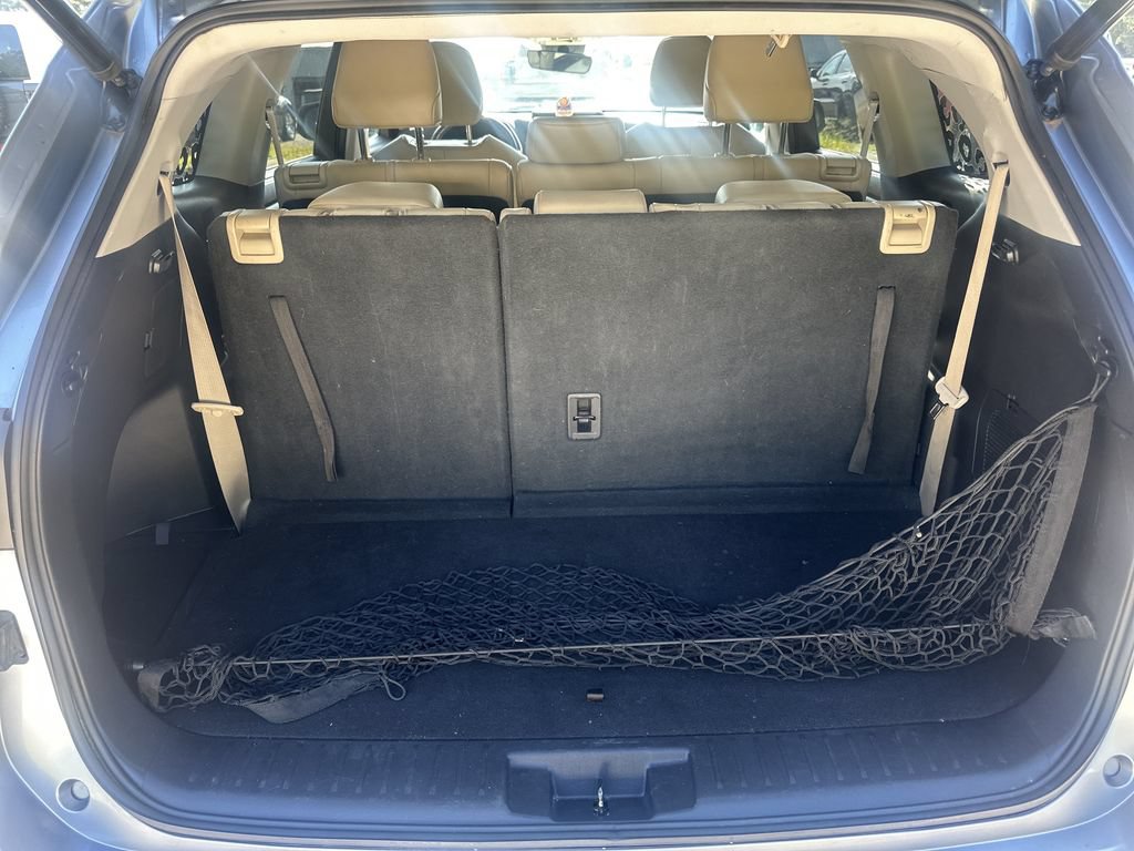 Used 2020 Toyota Highlander XLE AWD/4WD image 18