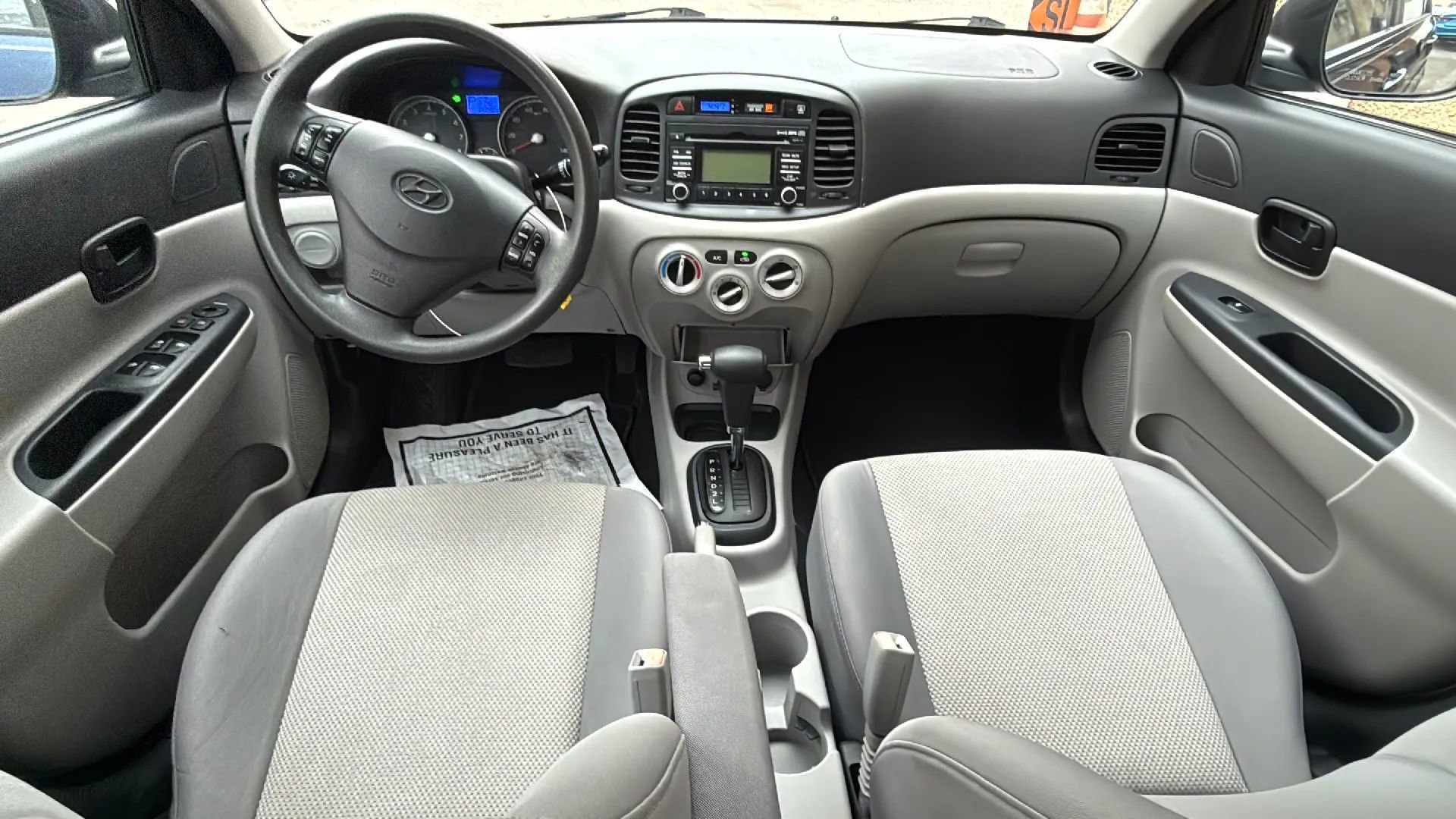 Used 2010 Hyundai Accent GLS w/ Premium Pkg 4 image 28