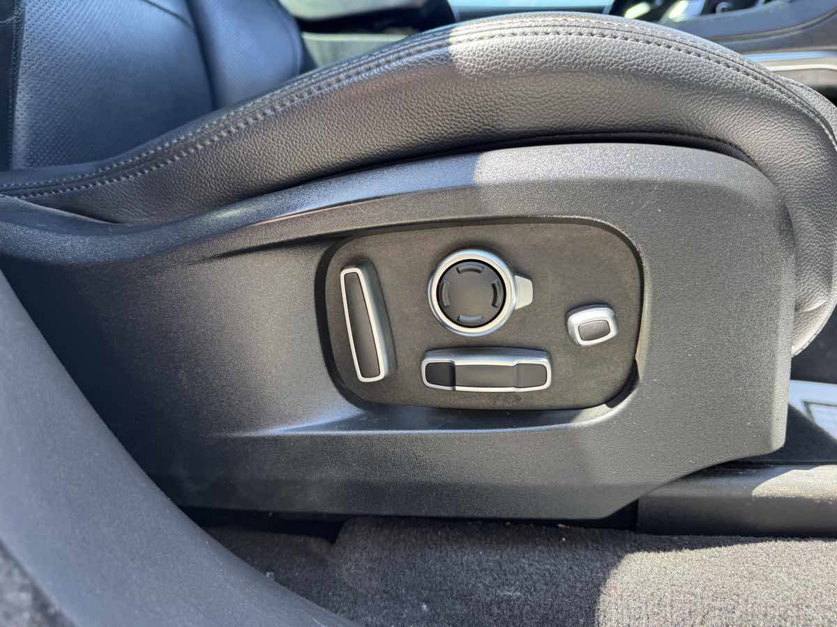 Used 2021 Jaguar F-PACE S AWD/4WD image 30
