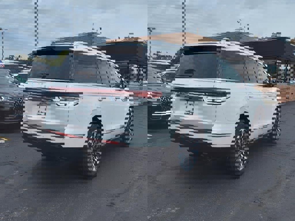 New 2023 Lincoln Navigator Reserve image 30