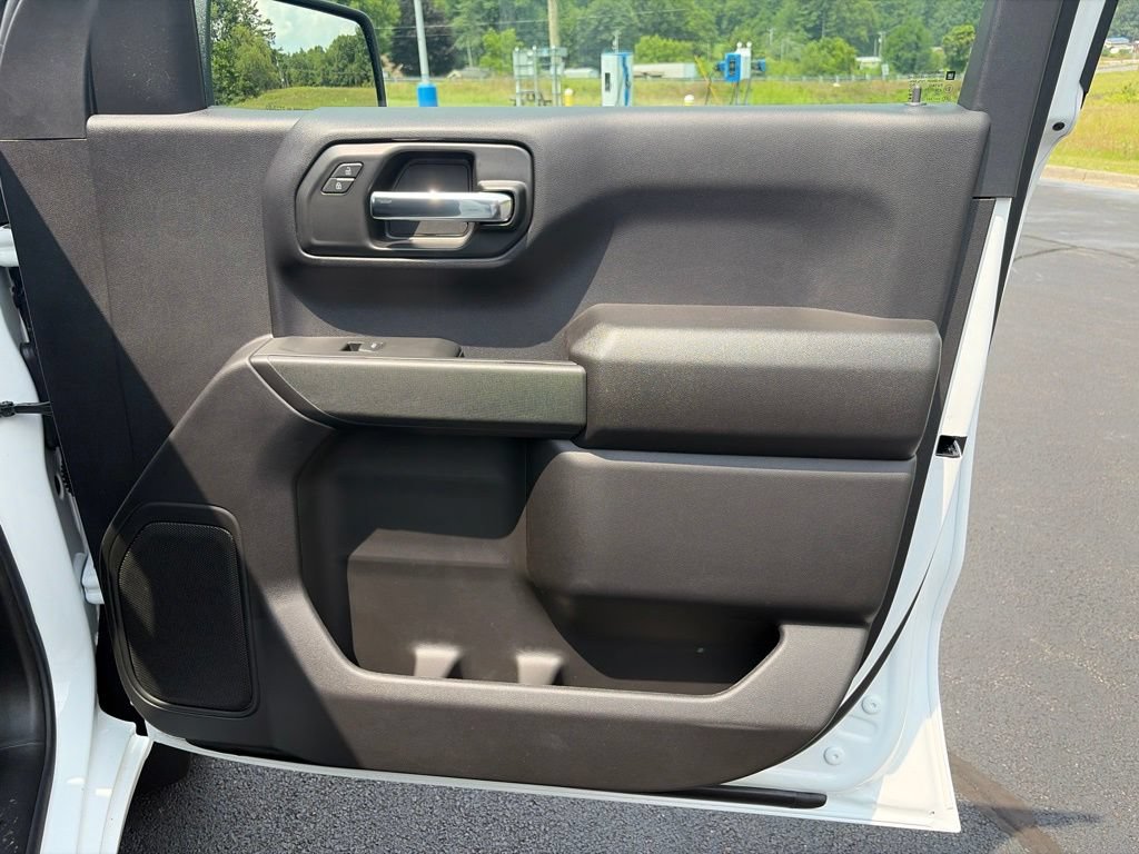 New 2026 Chevrolet Silverado 1500 Custom AWD/4WD image 31