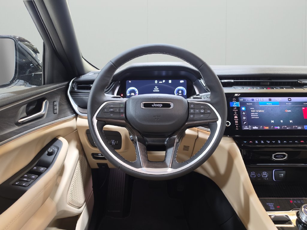 New 2027 Jeep Grand Cherokee Limited AWD/4WD image 20
