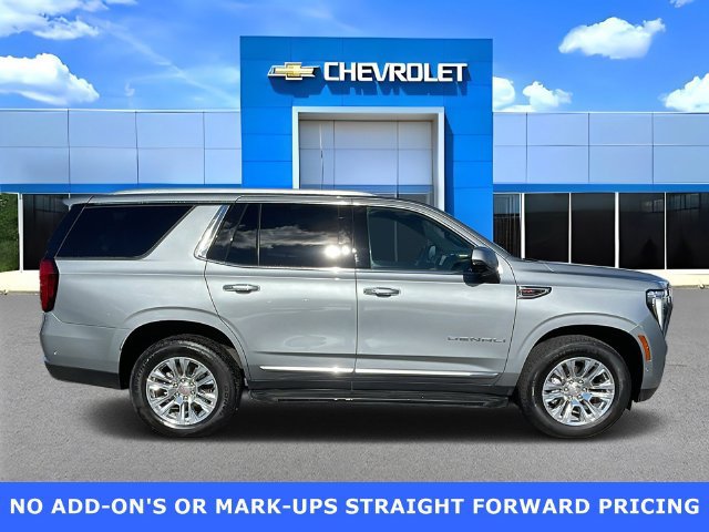 Used 2025 GMC Yukon Denali RWD image 2