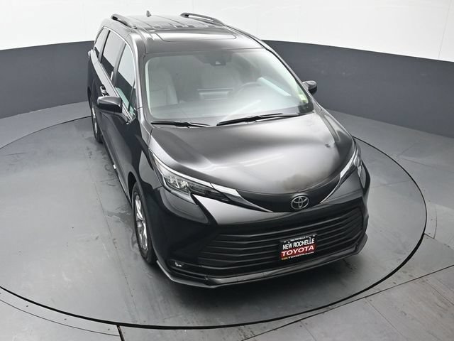 Used 2026 Toyota Sienna XLE AWD/4WD image 50