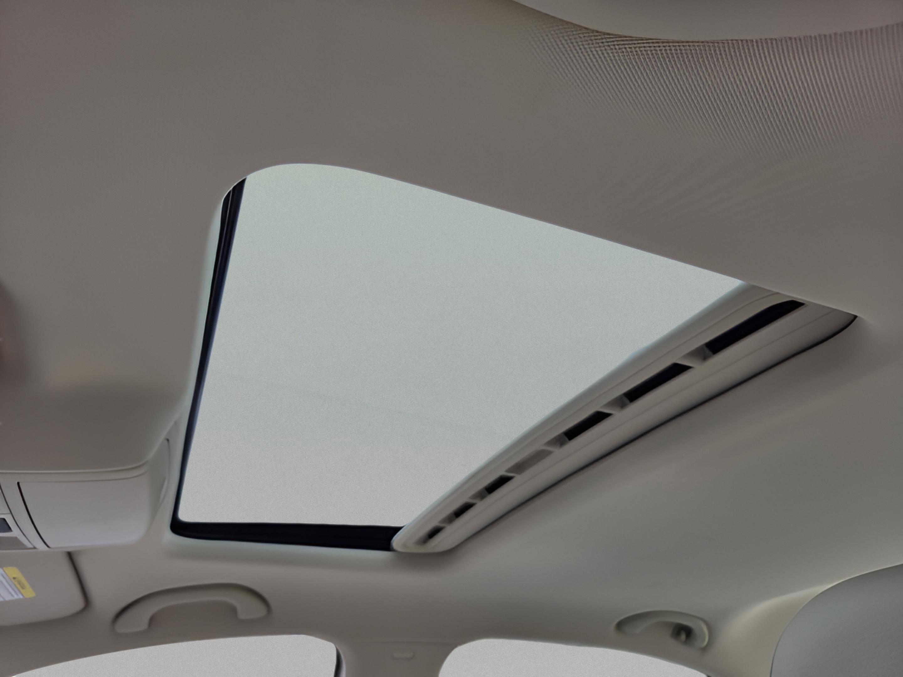 Used 2017 Volkswagen Jetta SE image 13