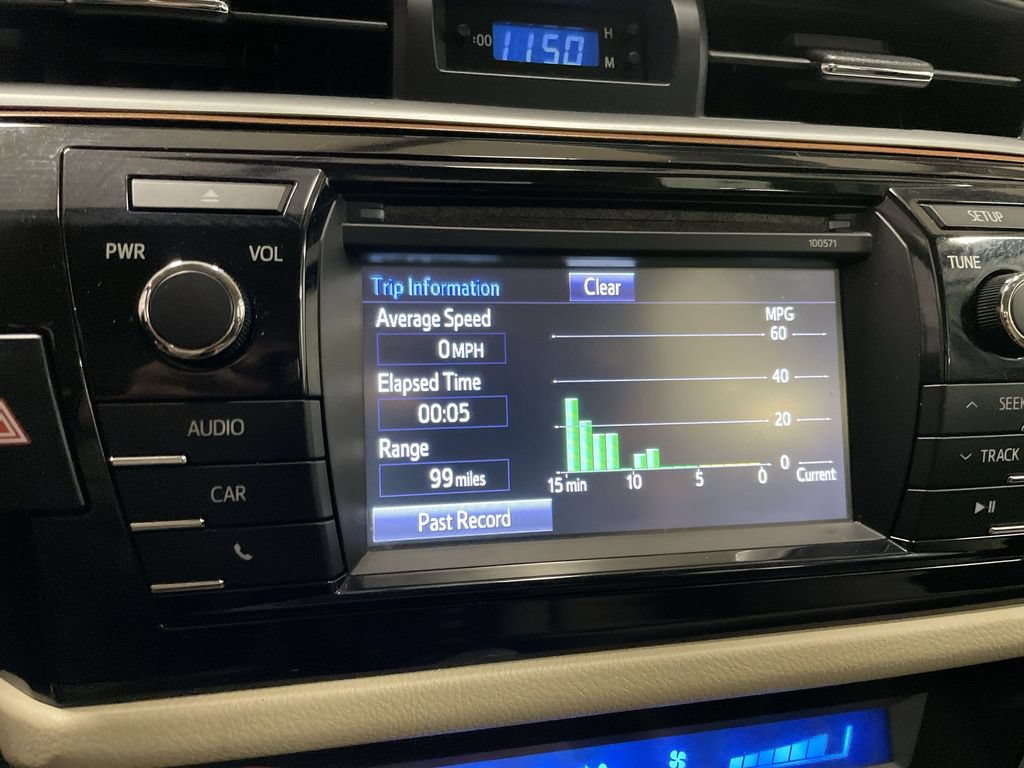 Used 2016 Toyota Corolla LE FWD image 31
