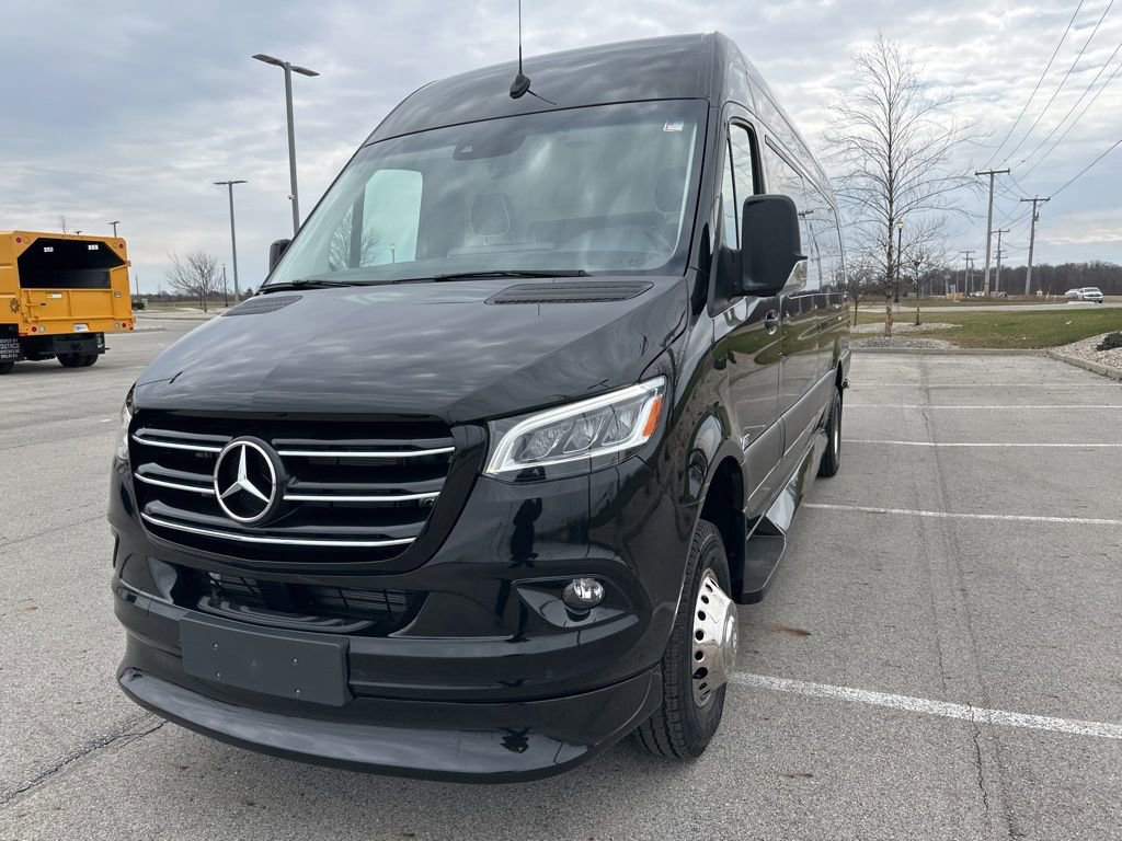 Used 2023 Mercedes-Benz Sprinter 3500 image 6