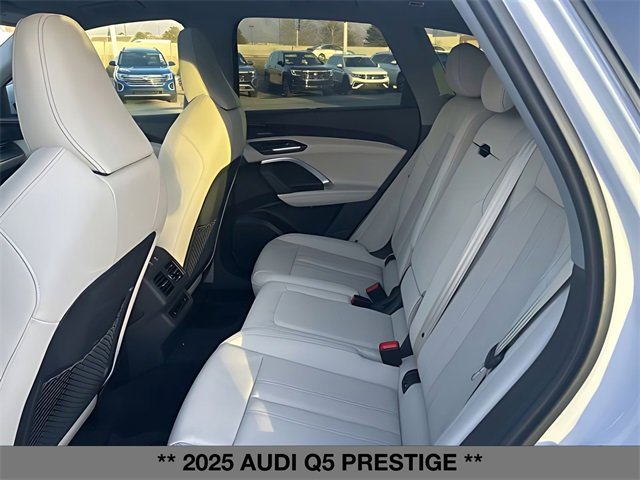 New 2025 Audi Q5 Prestige image 17