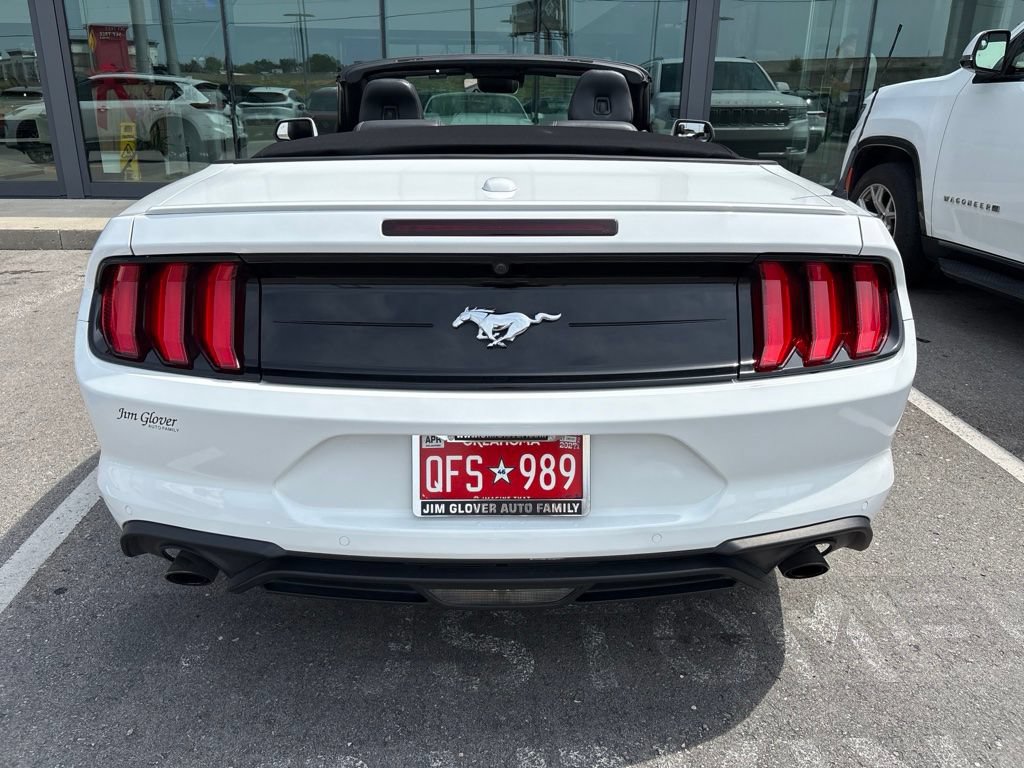 Used 2022 Ford Mustang Premium RWD image 5