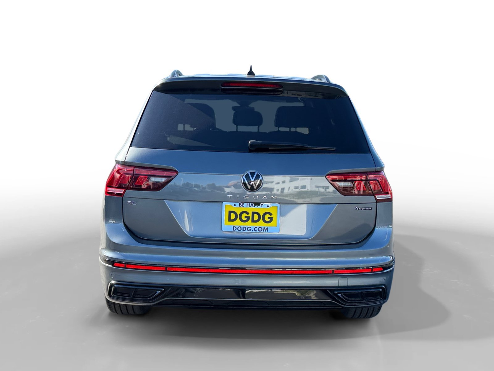 Certified 2024 Volkswagen Tiguan SE R-Line AWD/4WD image 4