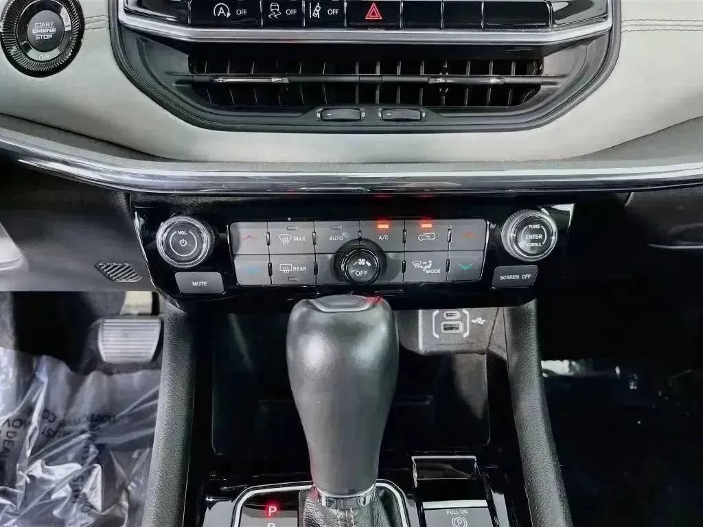 Used 2022 Jeep Compass Limited AWD/4WD image 75