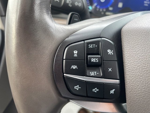 Used 2020 Ford Explorer Platinum w/ Premium Technology Package image 17