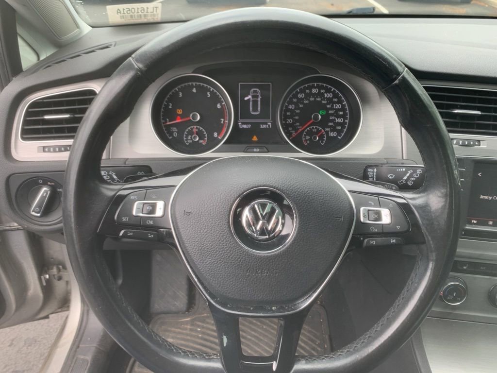 Used 2016 Volkswagen Golf Limited Edition FWD image 11