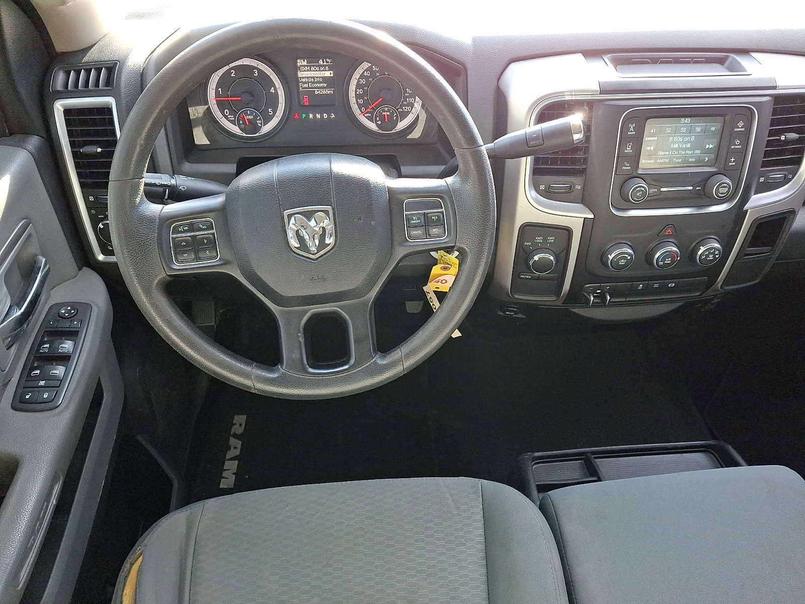 Used 2018 RAM 2500 SLT image 9