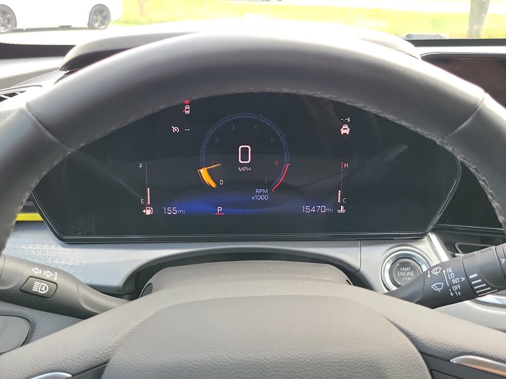 Used 2025 Chevrolet Trax LT w/ LT Convenience Package FWD image 29