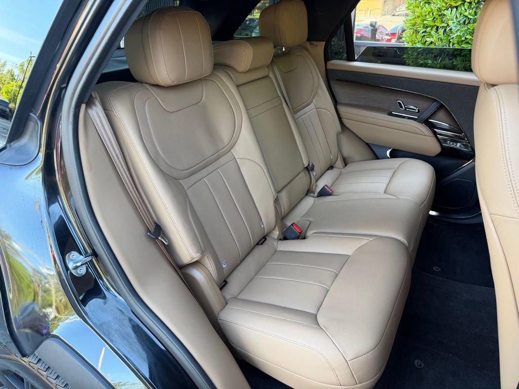 Used 2024 Land Rover Range Rover Sport SE AWD/4WD image 37