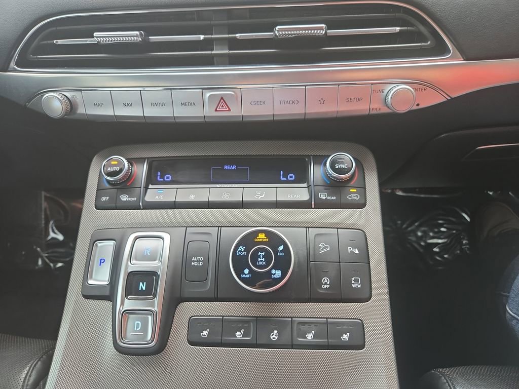 Used 2021 Hyundai Palisade Limited w/ Winter Package image 20