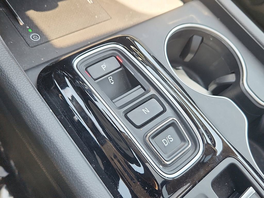 Certified 2025 Honda Pilot Touring image 11