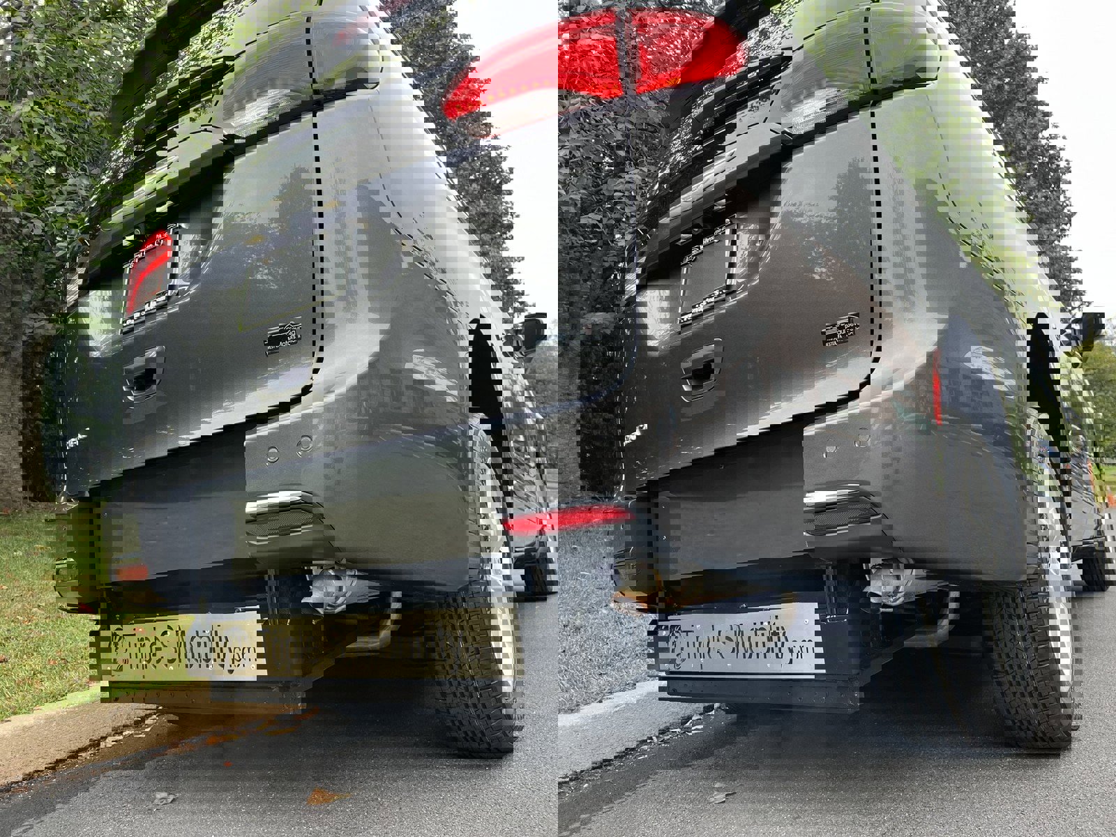 Used 2017 Chrysler Pacifica Touring-L w/ Tire & Wheel Group image 44