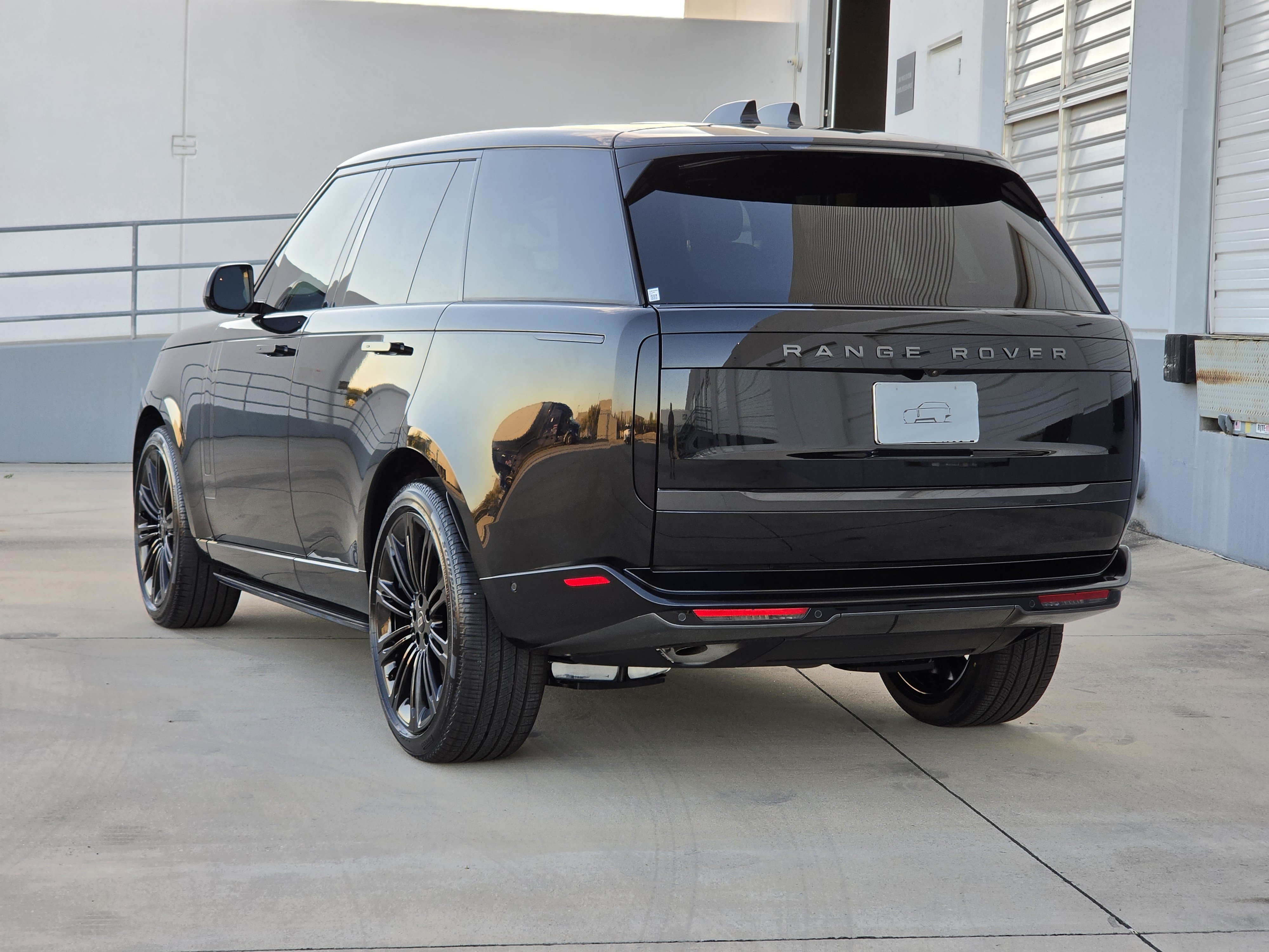 New 2027 Land Rover Range Rover SE AWD/4WD image 4