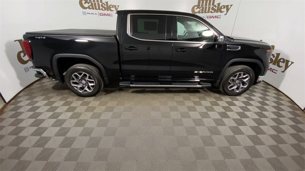Used 2023 GMC Sierra 1500 SLE image 9
