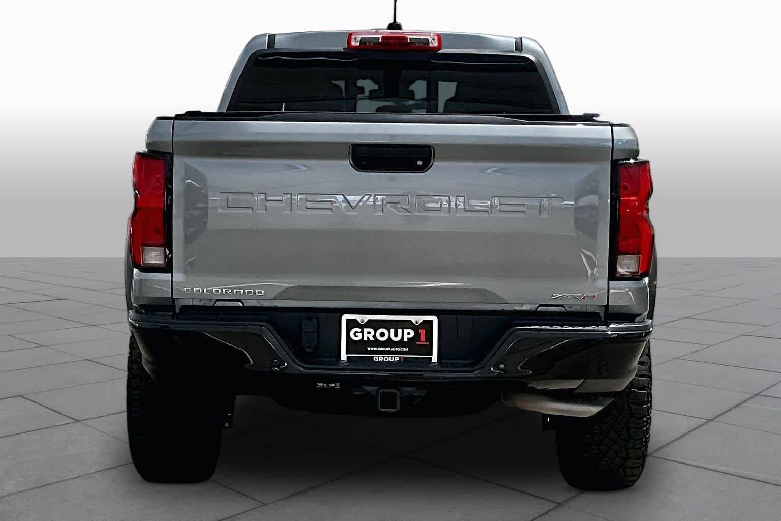 Used 2026 Chevrolet Colorado ZR2 w/ Technology Package AWD/4WD image 5