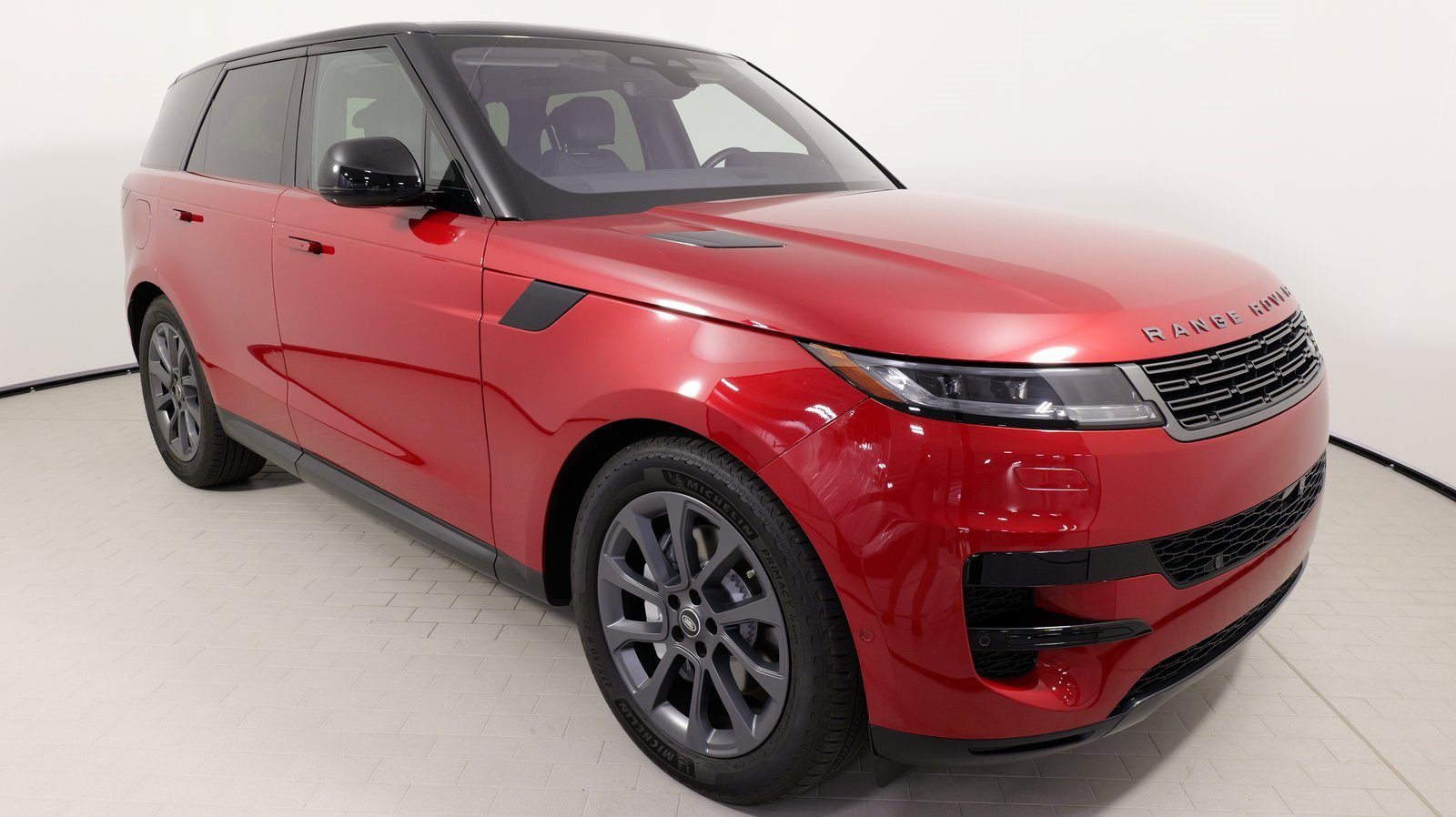 Used 2023 Land Rover Range Rover Sport SE AWD/4WD image 7