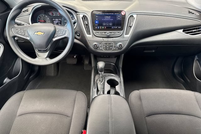 Used 2023 Chevrolet Malibu LT FWD image 17