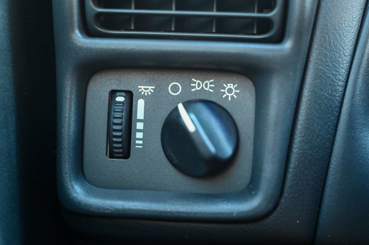 Used 1997 Chevrolet Camaro Z28 image 68