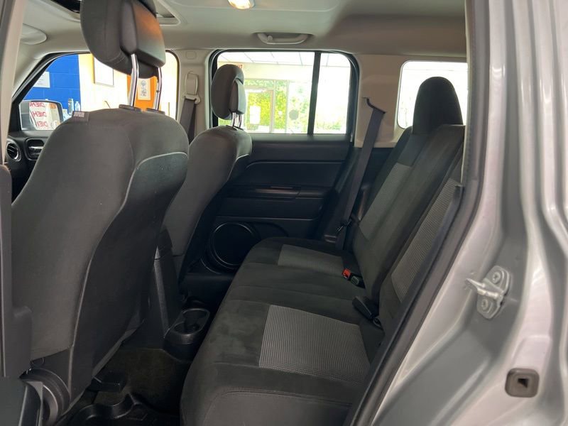 Used 2016 Jeep Patriot Latitude w/ Sun/Sound Group AWD/4WD image 15