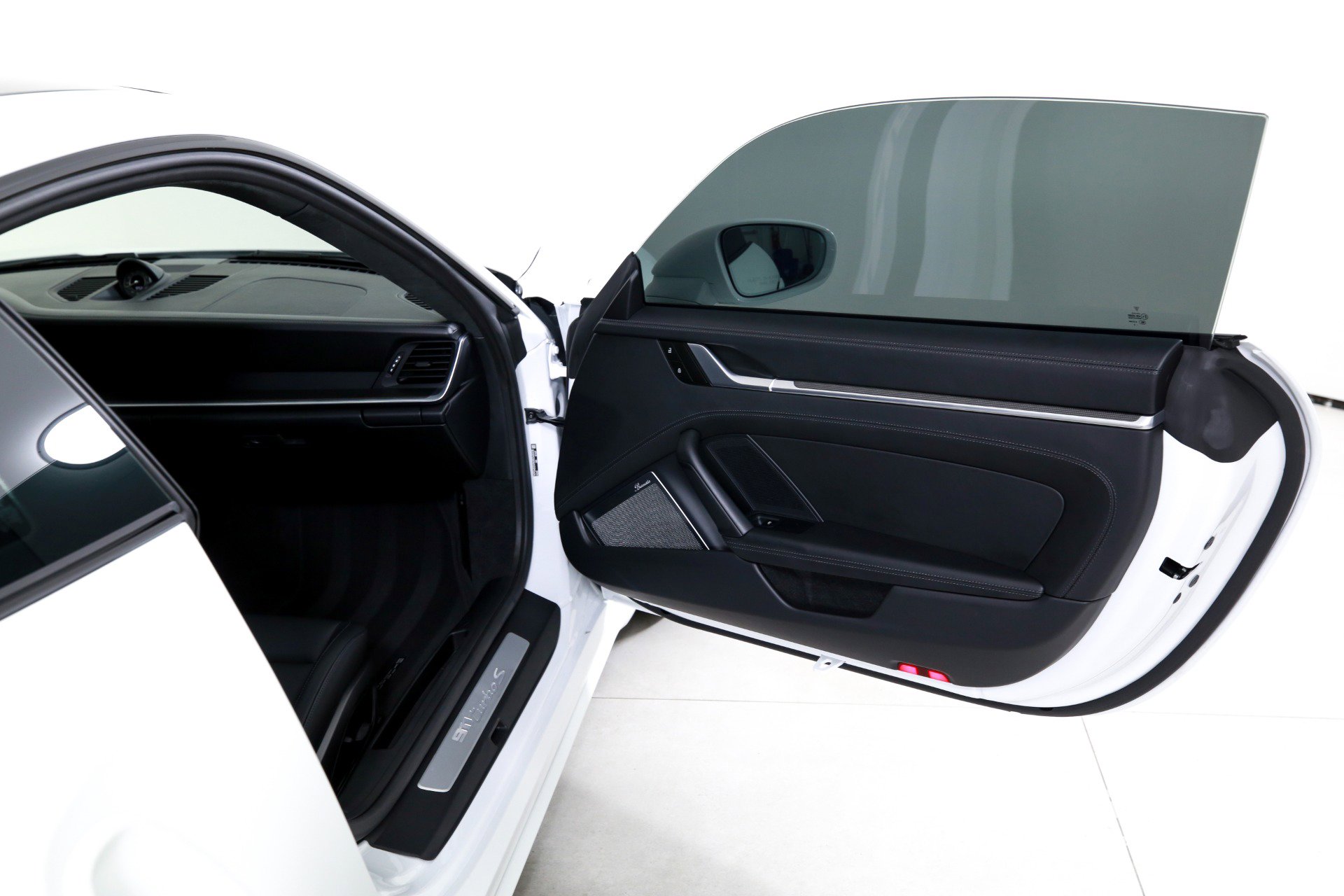 Used 2025 Porsche 911 Turbo S w/ Exterior Package Painted image 20