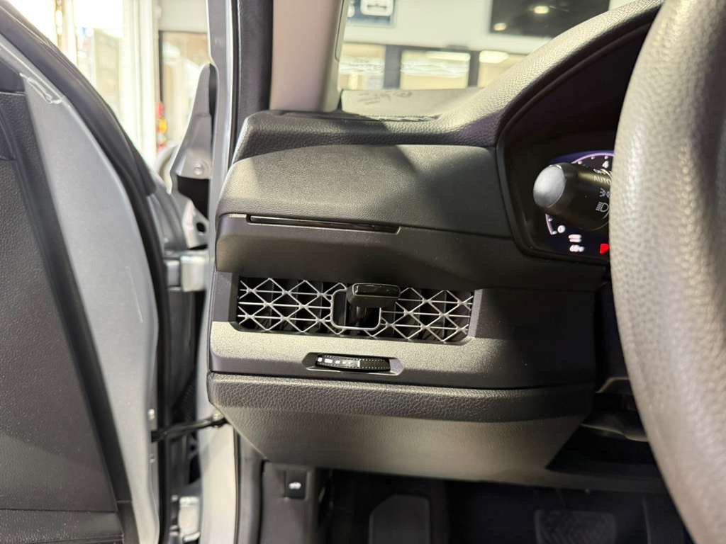 Used 2025 Honda Accord LX image 44