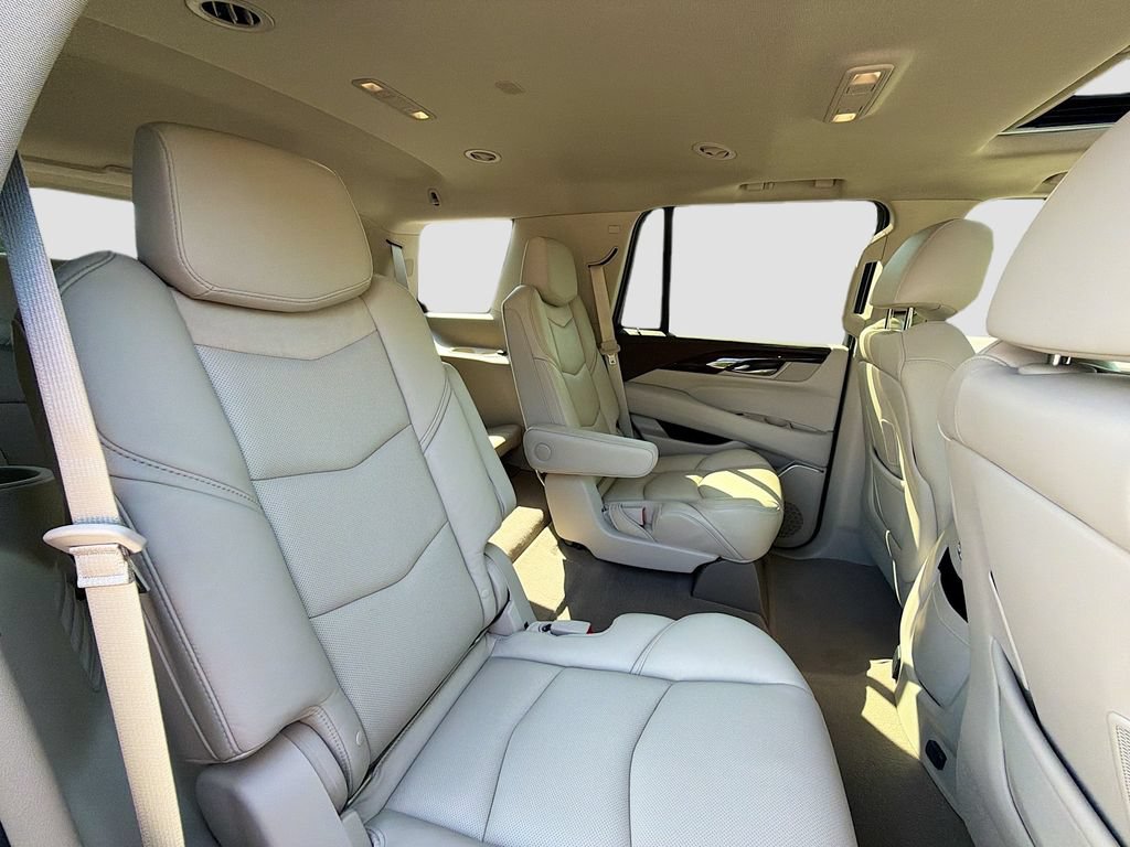 Used 2017 Cadillac Escalade Luxury AWD/4WD image 30