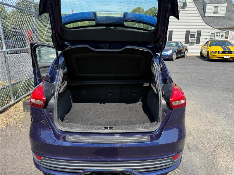 Used 2016 Ford Focus ST image 38