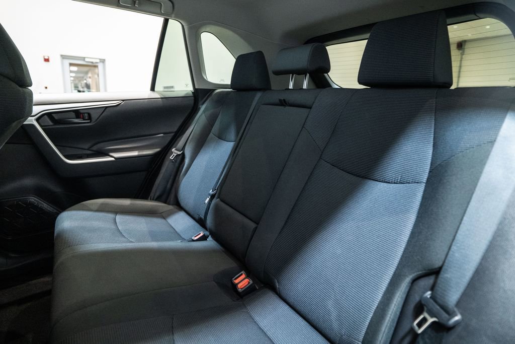 Used 2024 Toyota RAV4 LE image 29