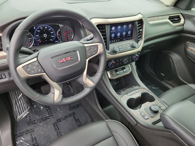 Used 2023 GMC Acadia Denali w/ Denali Ultimate Package AWD/4WD image 10