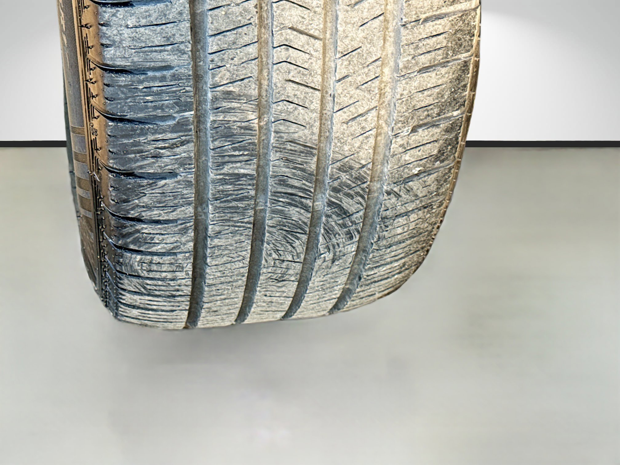 Used 2021 Volkswagen Tiguan SE w/ Panoramic Sunroof Package image 42