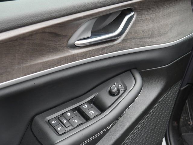 New 2026 Jeep Grand Cherokee Altitude AWD/4WD image 13