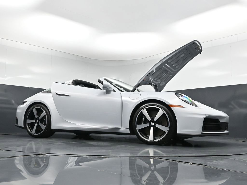 Certified 2026 Porsche 911 Targa 4S AWD/4WD image 35