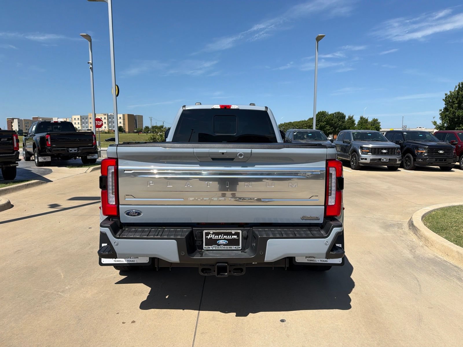 Used 2026 Ford F450 Platinum w/ Platinum Plus Package AWD/4WD image 4
