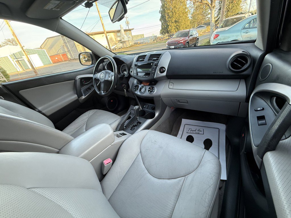 Used 2007 Toyota RAV4 Limited AWD/4WD image 12