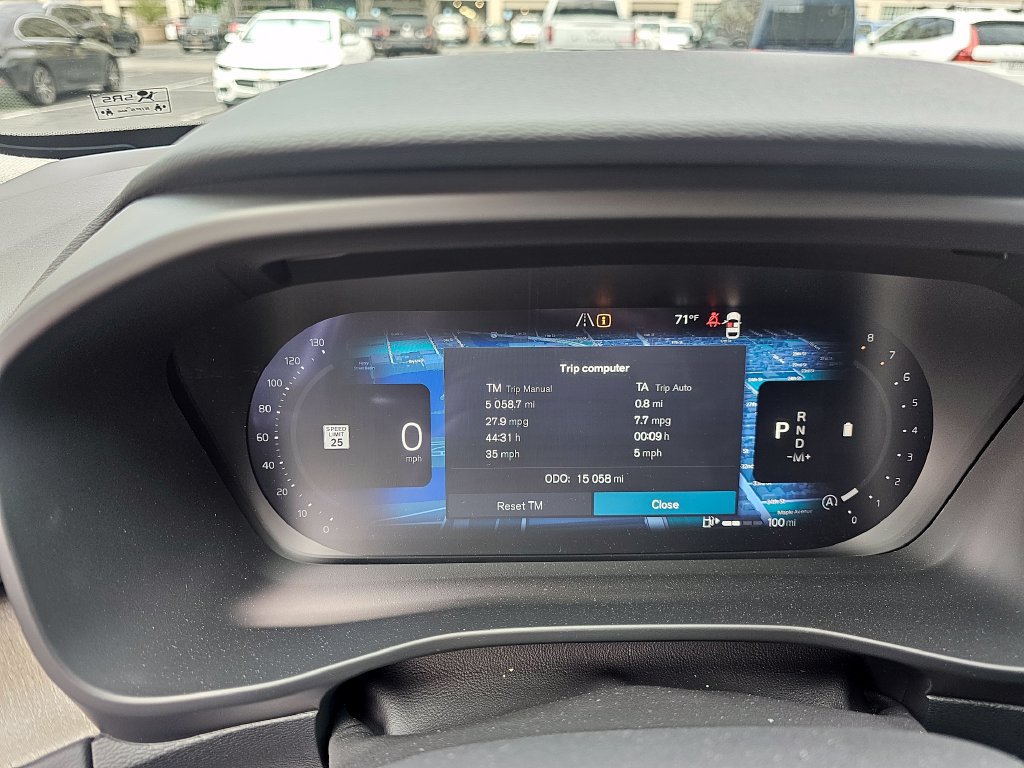 Certified 2025 Volvo XC40 B5 Ultra AWD/4WD image 40