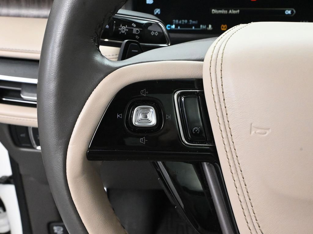 Used 2023 Lincoln Aviator Reserve image 29
