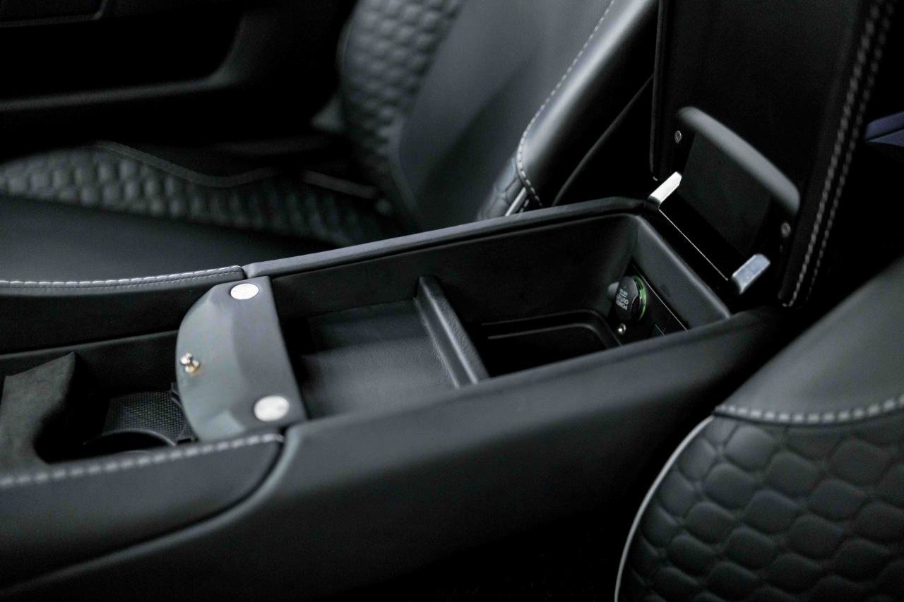 Used 2016 Aston Martin Vanquish Coupe image 59