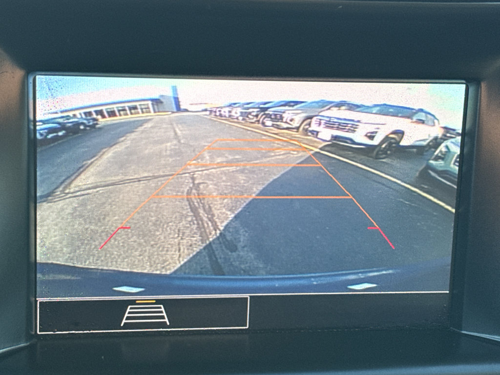 Used 2024 GMC Terrain SLE image 19